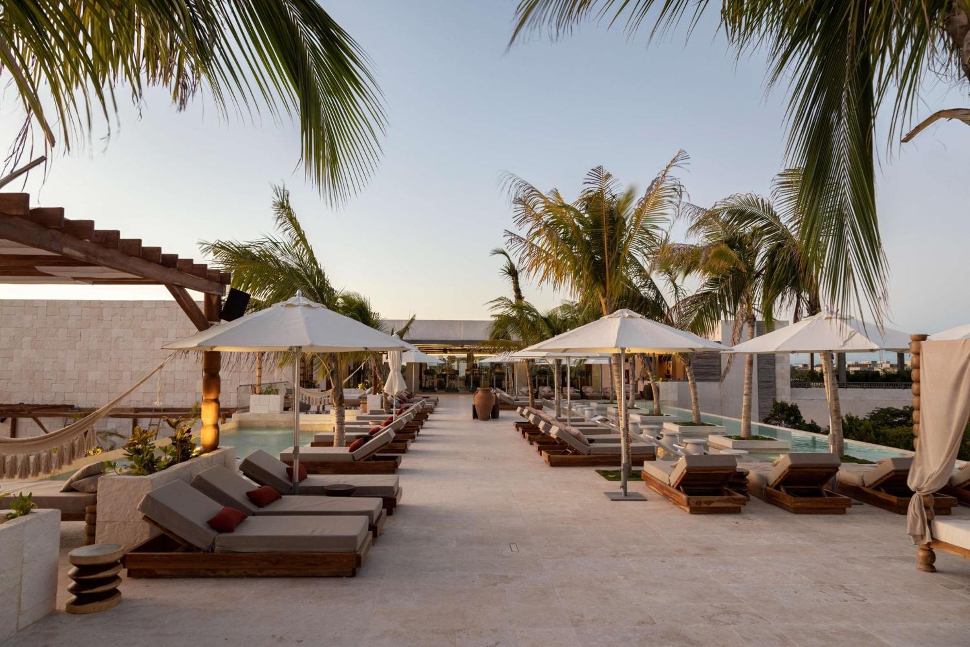 Motto By Hilton Tulum Hotel Exterior photo